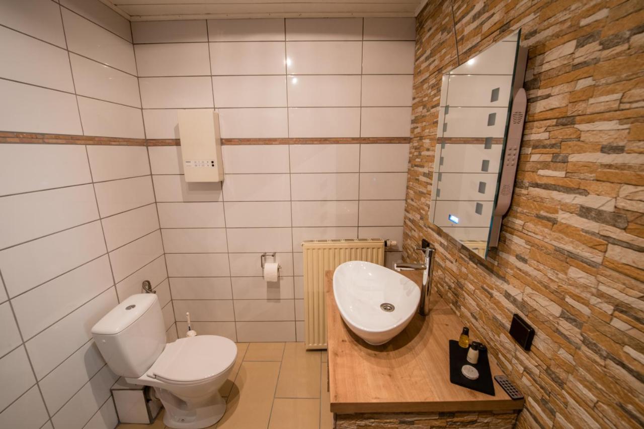 Weinschloesschen Im Weingut Roos Hotell Ilbesheim Exteriör bild